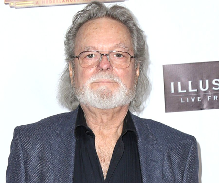 How tall is Russ Tamblyn?